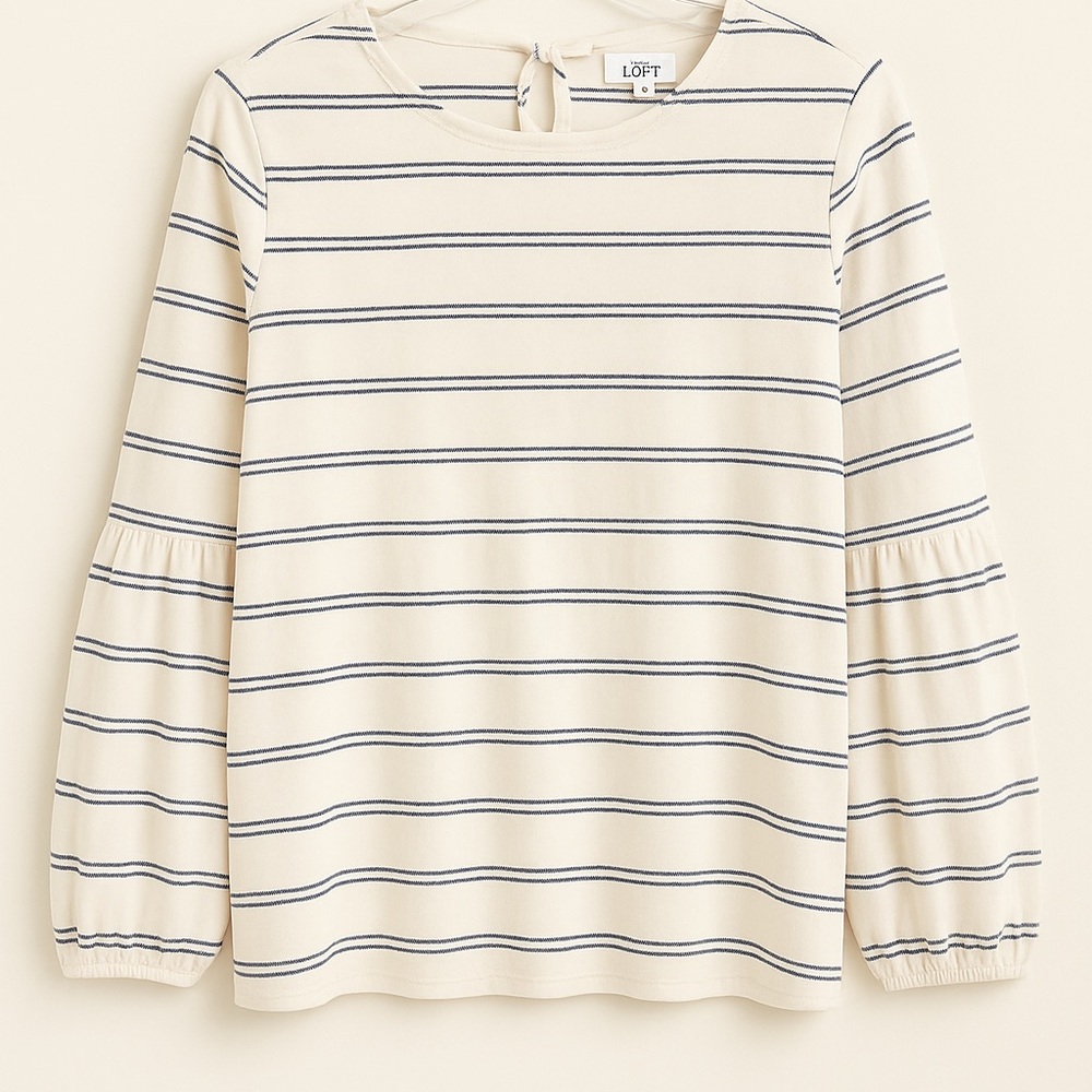 ✨ Ann Taylor LOFT Striped Bubble Sleeve Blouse – Size M ✨